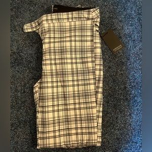 Adrienne Vittadini dress pants size 6 NWT